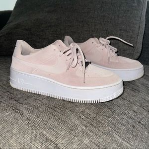 Nike Air Force 1 Sage Low Barely Rose